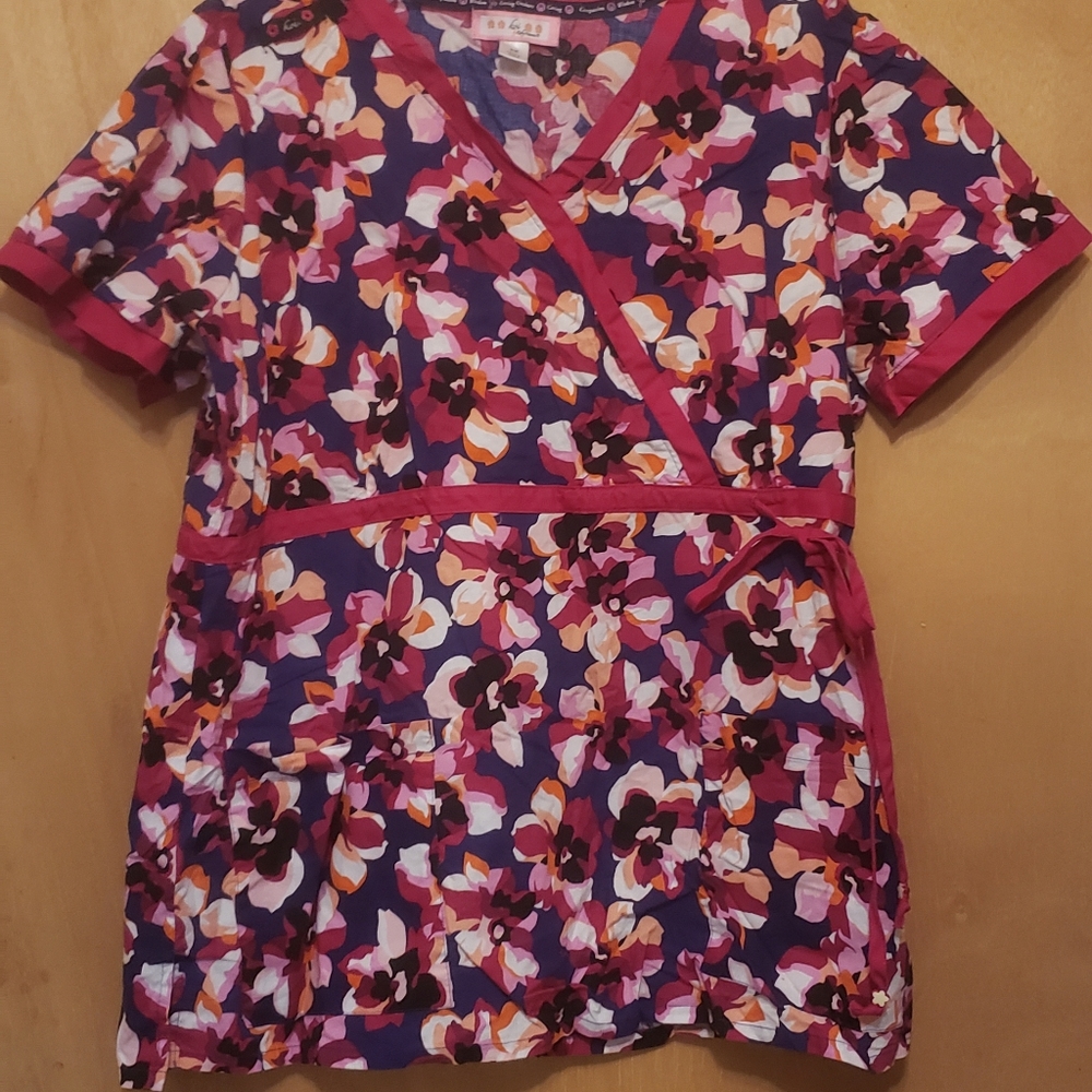 Koi 3x scrub top